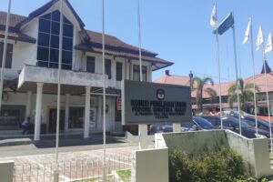 KPU Sumbar masih menunggu keputusan KPU RI terkait putusan Mahkamah Konstitusi (MK) tentang ambang batas pencalonan kepala daerah.