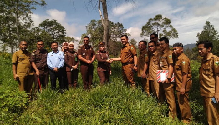 Pemkab Solok Hibahkan Dua Hektare Lahan Bangun Kantor Kejari