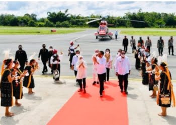 Untuk Pertama Kalinya, Warga Ngada NTT Sambut Kedatangan Presiden di Daerahnya