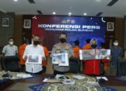 Lima Pelaku Diamankan, Ditreskrimsus Polda Sumbar Gerebek Gudang Penyimpanan BBM Bersubsidi