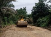 Impian Warga Asam Jujuhan Dikabulkan, PUPR Kabupaten Dharmasraya Aspal Jalan Sepanjang 2,2 Km