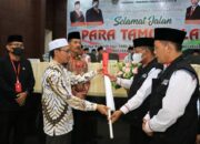 Dilepas Ketua DPRD Sumbar, Jemaah Haji Kloter III Embarkasi Padang Terbang ke Madinah Pukul 13.50 Siang Ini