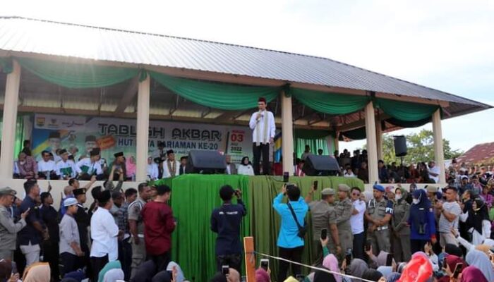 Ribuan Jamaah Hadiri Tausyiah Ustadz Abdul Somad di GOR Rawang Center Pariaman