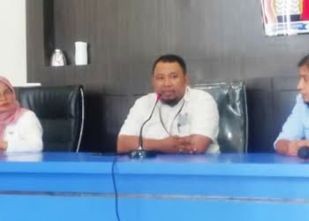 Syeikh dari Palestina Imam Salat Idul Adha di Lapangan Balaikota Padang