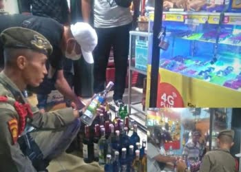 Puluhan Botol Miras Tak Berizin Diamankan Satpol PP Padang