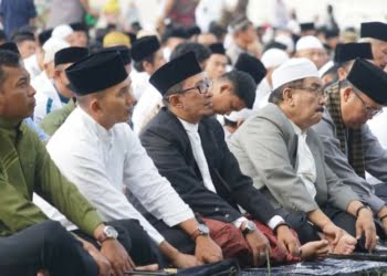 Shalat Id di Lapangan Gumarang Tanah Datar, Bupati Eka Putra: Ada Perbedaan Hari Idul Adha, Kita Fasilitasi Keduanya