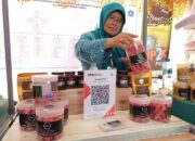 Kue Pilin Buah Naga, Produk UMKM Stand TP PKK Padang Diserbu Pengunjung di Jambore PKK Sumbar