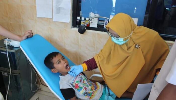 Kegiatan USR Unbrah Padang Beri Pelayanan Kesehatan Gratis Bagi Warga Padang Panjang