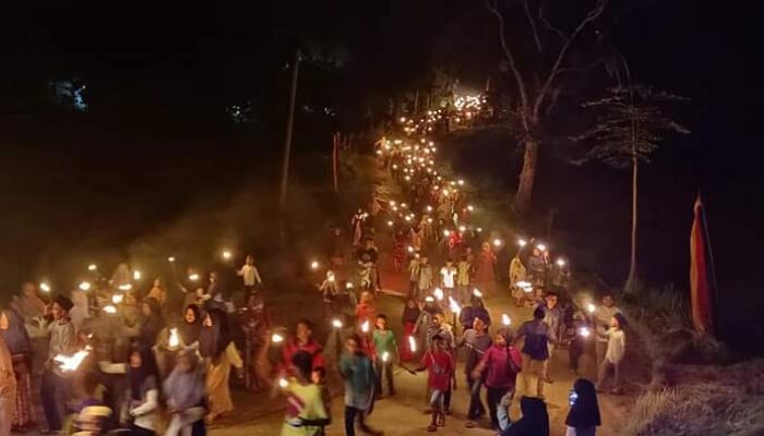 GALERI FOTO: Indahnya Ranah Minang di Sijunjung, dari 1001 Obor Anak Nagari Hingga 200 Talam Jamba Bundo Kanduang