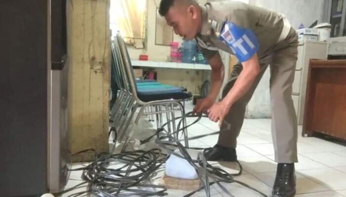 Bahaya! Pol PP Padang Temukan Lagi Sambungan Listrik Ilegal di Kawasan Pantai Cimpago