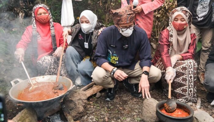 Besok, Menparekraf Sandiaga Uno Bermalam di Desa Terindah di Dunia