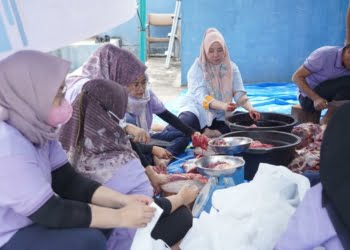 PLN UIW Sumbar Bagikan Daging Kurban untuk Masyarakat di Daerah Terpencil dan Terluar