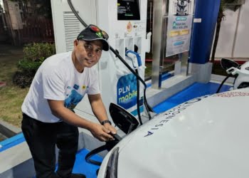 Cek di Sini! 9 Tips Aman dan Nyaman Bepergian Jauh Pakai Mobil Listrik