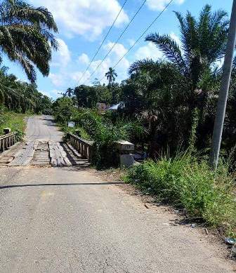 Jembatan rusak