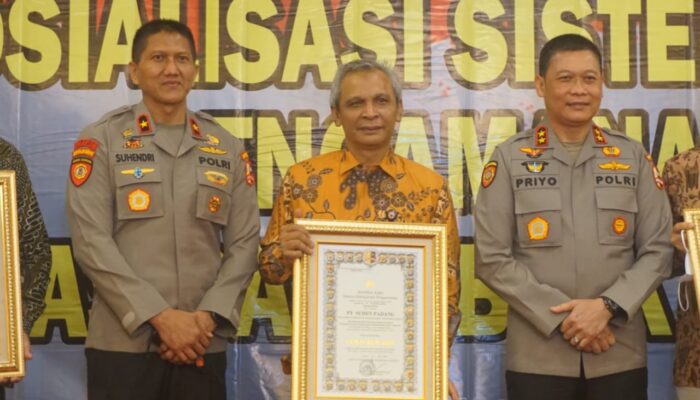 PT Semen Padang Raih Sertifikat Gold Reward SMP Obvitnas