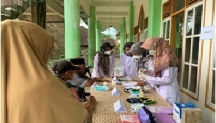 Prodi S1 Kebidanan dan Pendidikan Profesi Bidan FK Unand: Pengabdian Pada Masyarakat Menuju Kelurahan Sehat