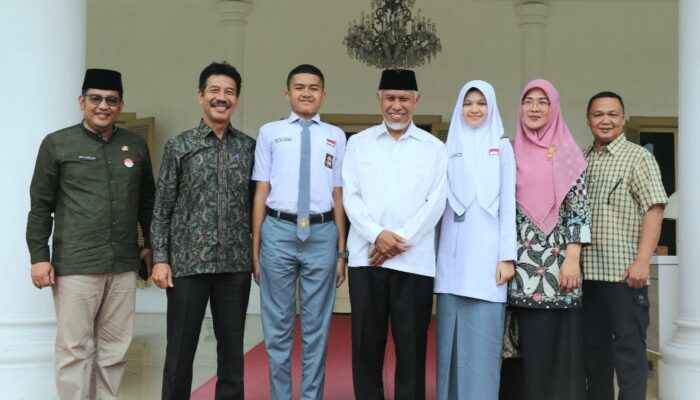 Faiha dari SMA 1 Solsel dan Faiz dari SMA 1 Harau Limapuluh Kota Wakili Sumbar di Paskibraka 17 Agustus 2022