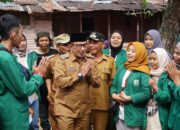 Lihat Lebih Dekat, Bupati Eka Putra Turun ke Pelosok Tinjau Rumah Warga Tak Layak Huni