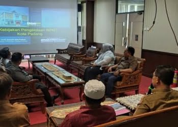 DPRD Padang Panjang Belajar Tentang Retribusi Tower Telekomunikasi ke Kominfo Padang