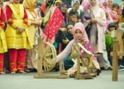 1.000 Songket Meriahkan “Pandai Sikek Festival” di Pasar Tradisional X Koto Tanah Datar