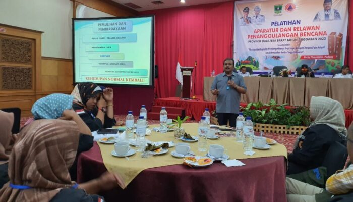 Anggota DPRD Sumbar, Arkadius Buka Pelatihan Relawan Tangguh Bencana