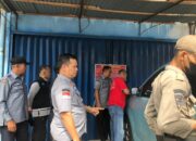 10 Bangunan Wajib Pajak Disegel Bapenda Kota Padang