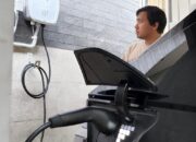 Sudah Sebulan Gunakan Mobil Listrik, Begini Cerita Joshua, si Mantan Penyanyi Cilik