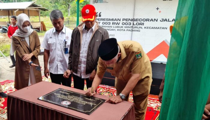 Respons Cepat Permintaan Gubernur Sumbar, Semen Padang Bangun Jalan Menuju Ponpes Darul Ulum