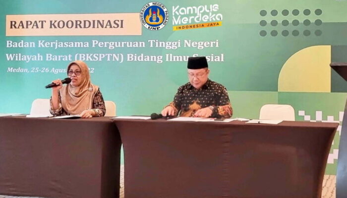 Dekan FIS Universitas Negeri Padang Terpilih Aklamasi Sebagai Ketua BKSPTN Ilmu Sosial Wilayah Barat