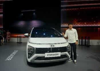 Shin Tae-yong Rasakan Pengalaman Bersama Hyundai STARGAZER di GIIAS 2022