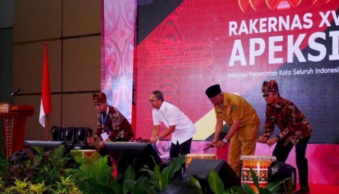 Buka Rakernas Apeksi XV di Padang, Kemendag Serukan Kolaborasi Daerah dan Pusat Dorong UMKM Go Internasional