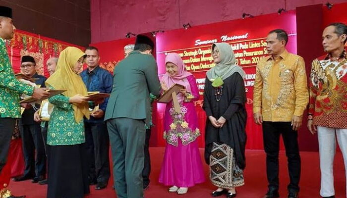 Gerakan Mahkota Berlian Lima Puluh Kota Diganjar Penghargaan HAKLI