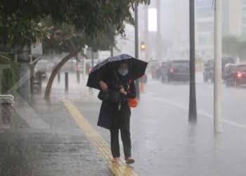 RABU, 14 Sep 2022: Cuaca Kota Padang Berpotensi Hujan Lebat Disertai Petir Sore Hari