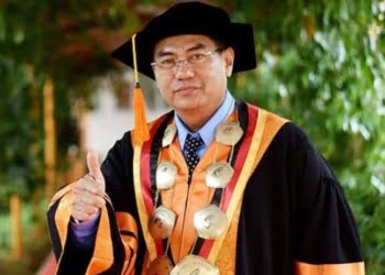 Wisuda 1.170 Lulusan! Ini Pesan Menyentuh Direktur Politeknik Negeri Padang, Surfa Yondri
