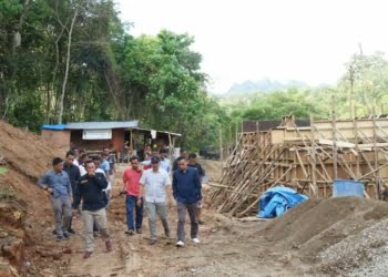 Jembatan Tanah Datar