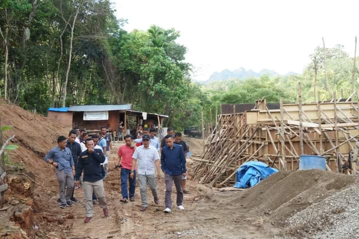 Jembatan Tanah Datar