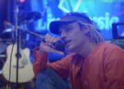 Viral! Bule Italia Nyanyikan Lagu Minang Berjudul “Raja Pareman”