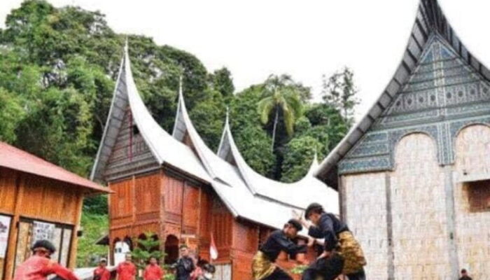 Gubernur Mahyeldi Dorong Pokdarwis Gencar Promosikan Potensi Pariwisata dan UMKM Nagari di Internet