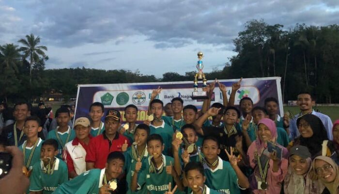 Kalahkan Tuan Rumah MTsN 9 Tanah Datar 0-1, MTsN 6 Padang Juara Liga OSIM 3 Sumbar 2022