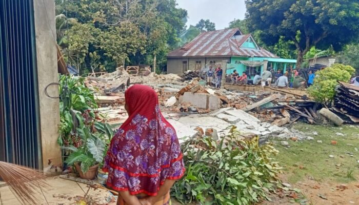 Si Kembar Selamat dari Kebakaran di Nagari Tabiang Tinggi