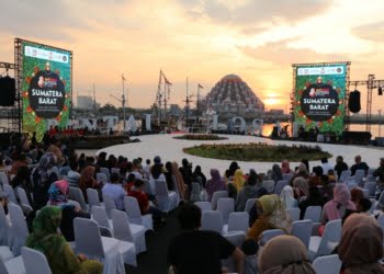 Atraksi Kesenian Budaya Minangkabau Pukau Ribuan Pengunjung di Makassar International Eight Festival