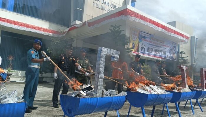 Bea Cukai Teluk Bayur Padang Musnahkan 7,6 Juta Batang Rokok Ilegal