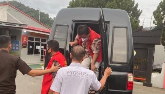 Korupsi Senilai 835 Juta, Mantan Direktur dan Kabag Teknis PDAM Tirta Langkisau Ditahan Kejari Painan