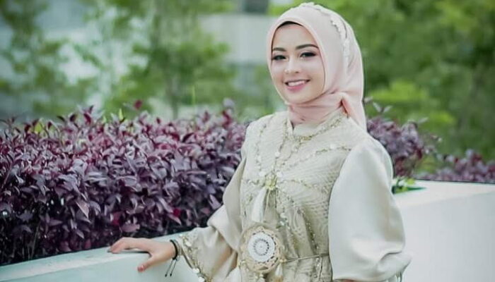 Profil Windu Nuri Illahi, Gadih Minang di Ajang Pemilihan Putri Hijab Nusantara 2022