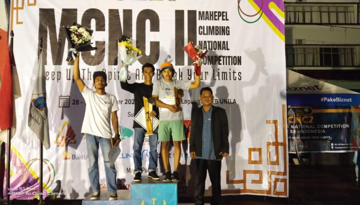 Atlet Panjat Tebing Dharmasraya Rizki Yusuf Juara Nasional