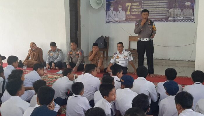 Kasat Lantas Polres Sijunjung Larang Siswa dari SD Hingga SMP Mengendarai Sepeda Motor