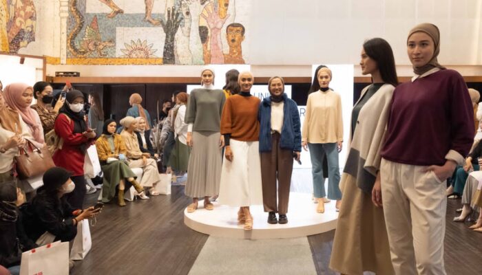 Jadi Official Make Up Partner, Wardah dan UNIQLO Berkolaborasi