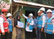 Momen Haru HLN ke-77 di Sumbar, 802 Warga Kurang Mampu Terima Listrik Gratis