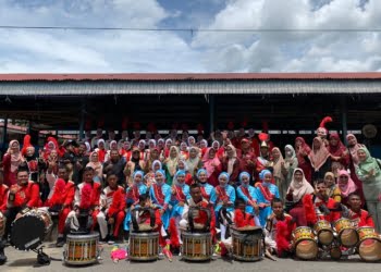 Drumband SMA Negeri 4 Sijunjung Tampil Memukau saat Peringatan Sumpah Pemuda di Nagari Padang Sibusuk Sijunjung