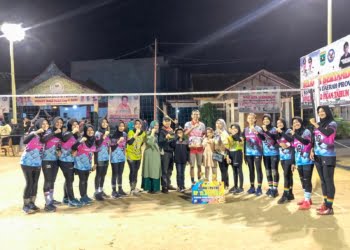 Tim Bola Voli Putri BMJ Dharmasraya Pemuncak Turnamen U-17 FKAN Cup Se-Sumatra Barat